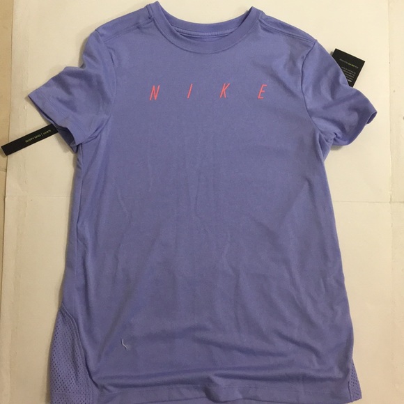 ♦️NWT Nike short sleeve mesh panel training Tee - Picture 2 of 4